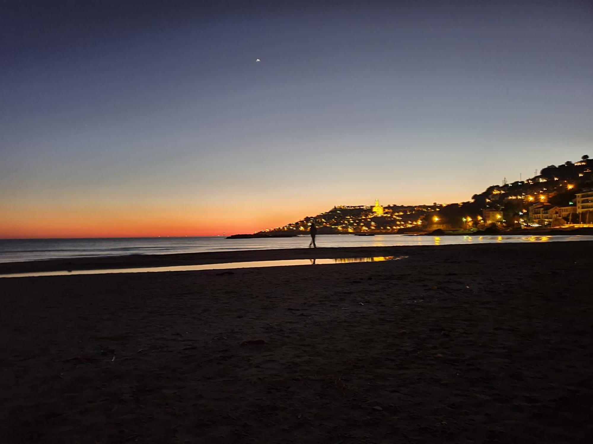Adelebeppe "The Seaview" Apartment Imperia Bilik gambar